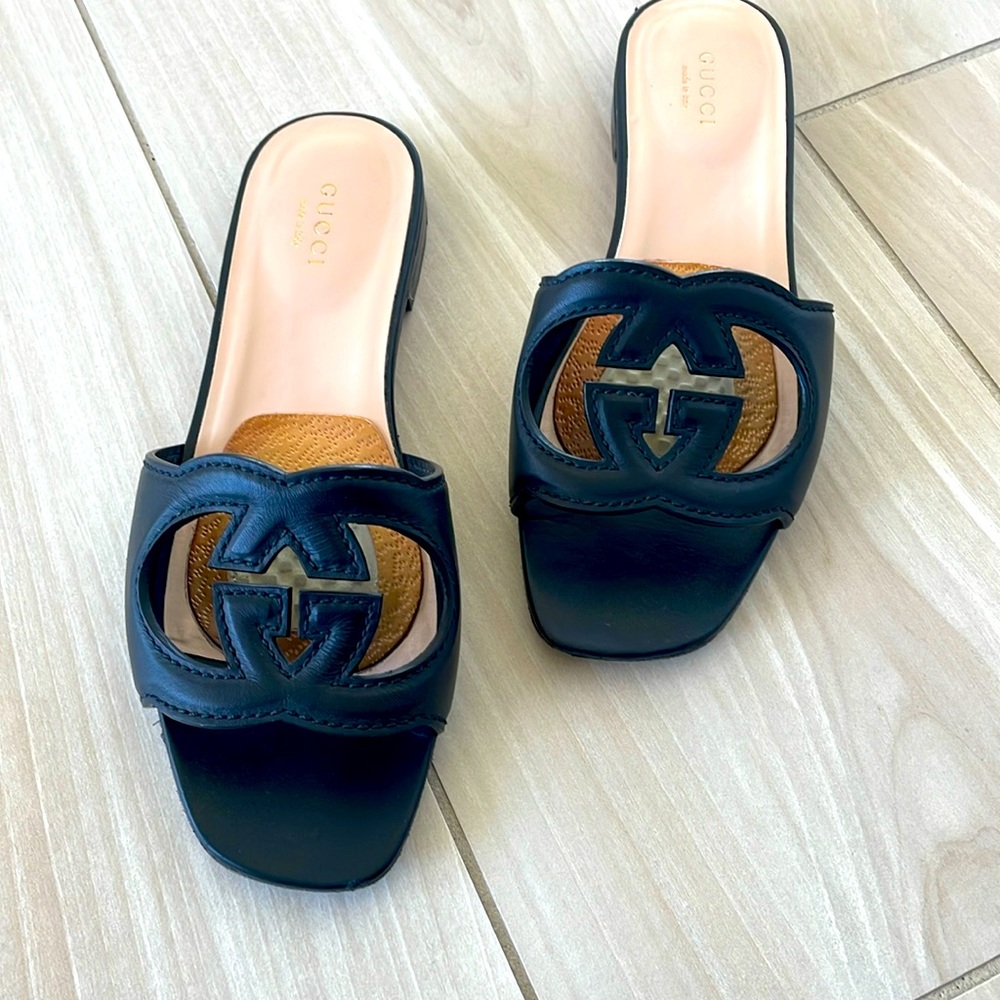 Gucci Slide Sandal with Interlocking G Black Leather GG Logo